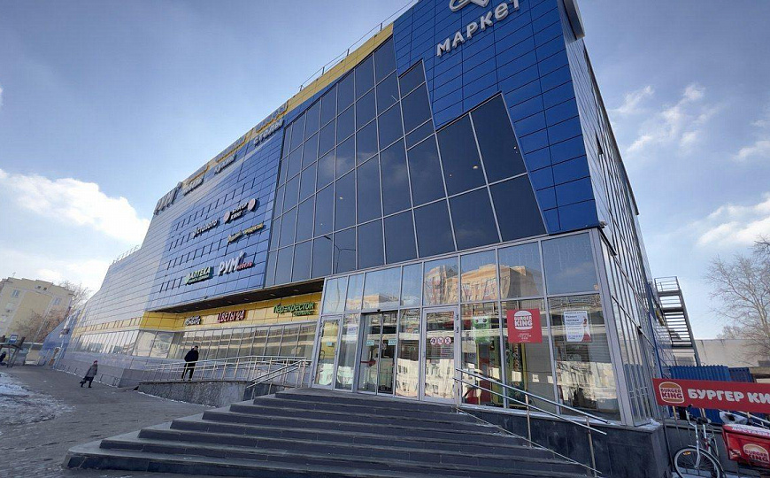 Помещение в крупном ТЦ 2500м фото