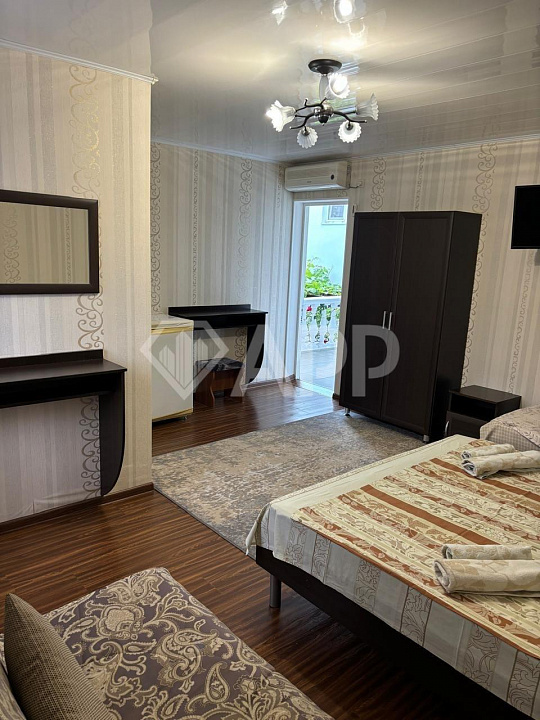 Продаю гостиницу и жилой дом, 640 м² фото