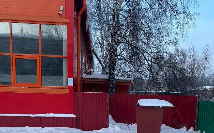Торговое помещение, 425,6 м² рядом с Мария-Ра, 1 этаж в центре Колпашево фото