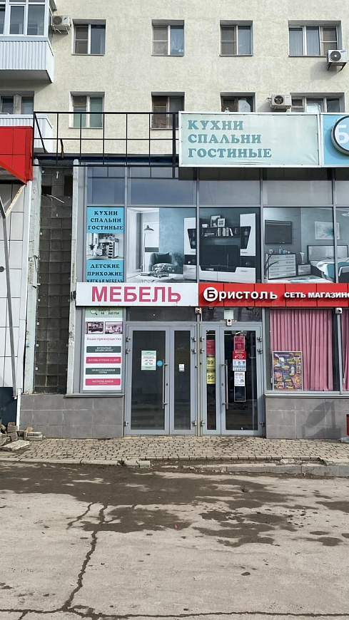 помещение в торговом комплексе,высокий трафик, 215 м² фото
