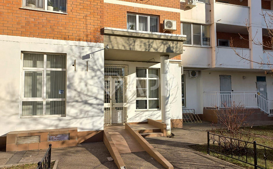 Сдаю помещение свободного назначения, 140 м² фото