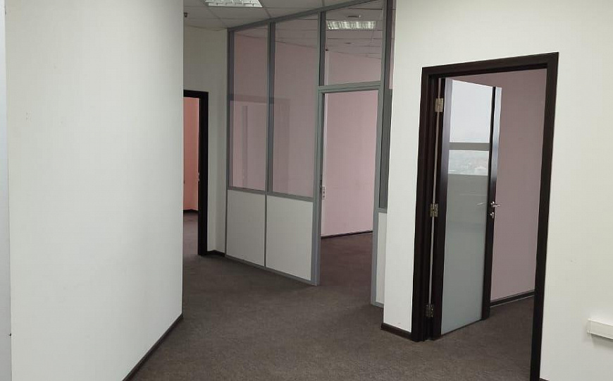 офис в бизнес-цетре класса А+, 132 м² фото