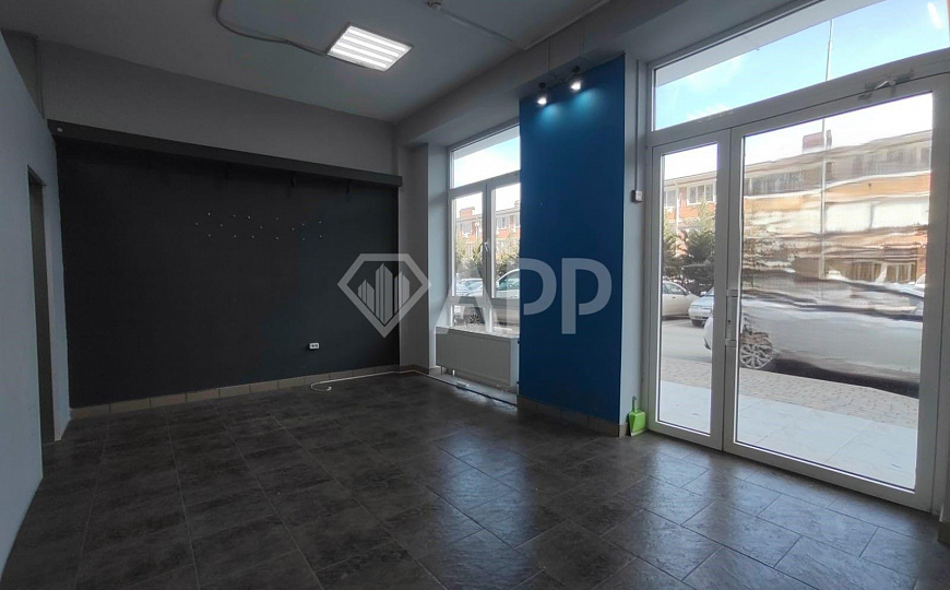 Сдам торговое помещение, 75 м² фото