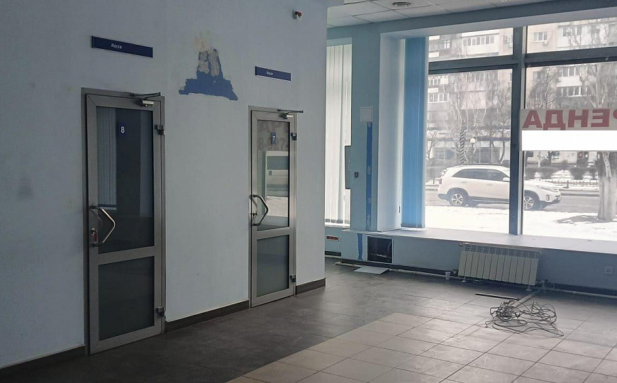 Помещение с большими витринами на трафике, 228,2 м² фото