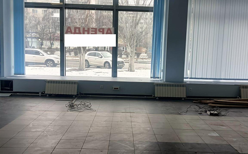 Помещение с большими витринами на трафике, 228,2 м² фото