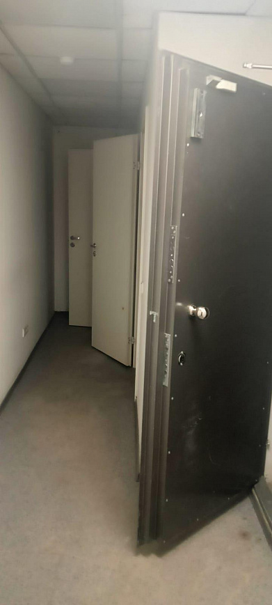 Помещение с большими витринами на трафике, 228,2 м² фото