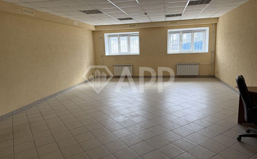 Теплый склад на Журналистов фото