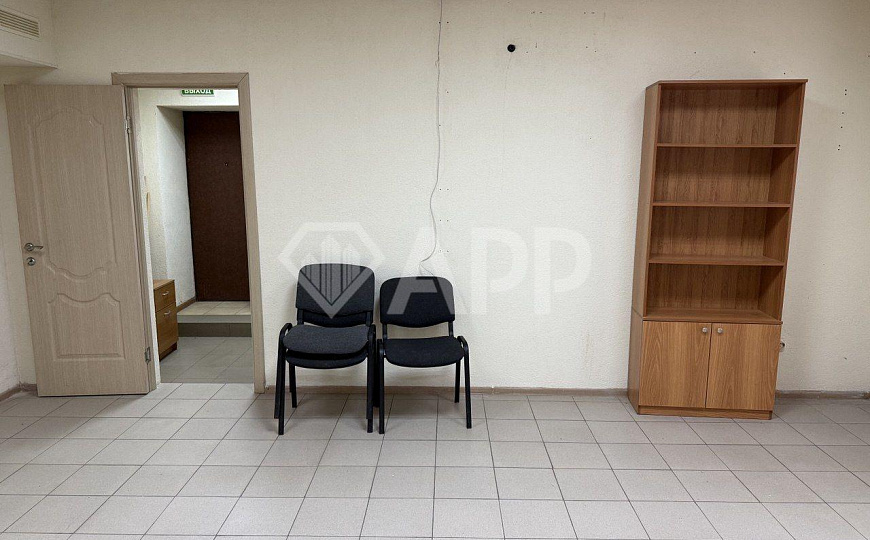 Теплый склад на Журналистов фото