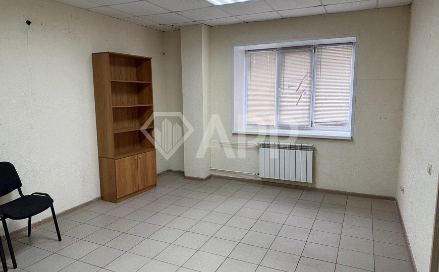 Теплый склад на Журналистов фото