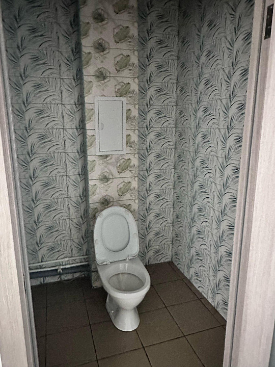 Продам 56,4 м² с хорошим трафиком фото