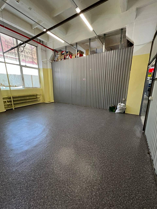 Сдается секция 38м2 в ТЦ Галактика фото