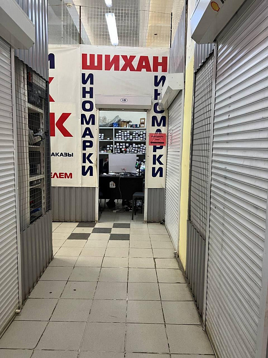 Сдается секция 38м2 в ТЦ Галактика фото