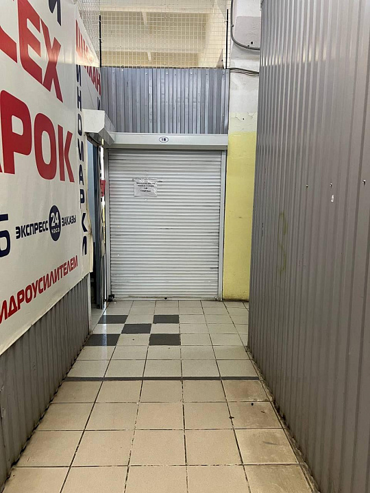 Сдается секция 38м2 в ТЦ Галактика фото