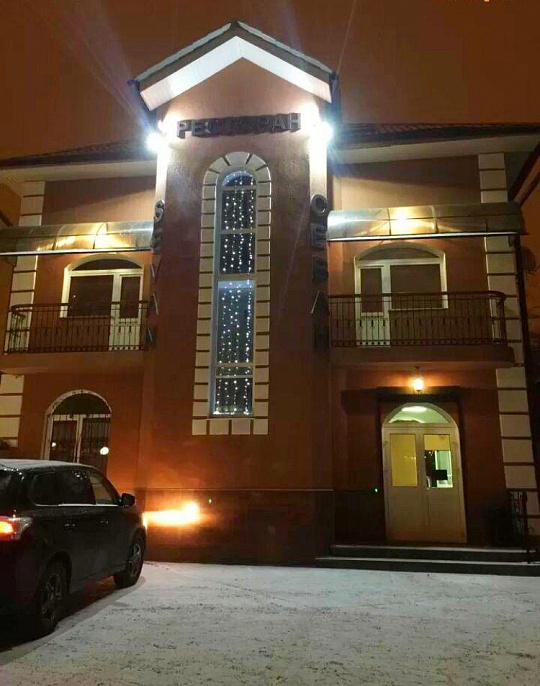 Продам отдельно стоящее здание с участком. фото