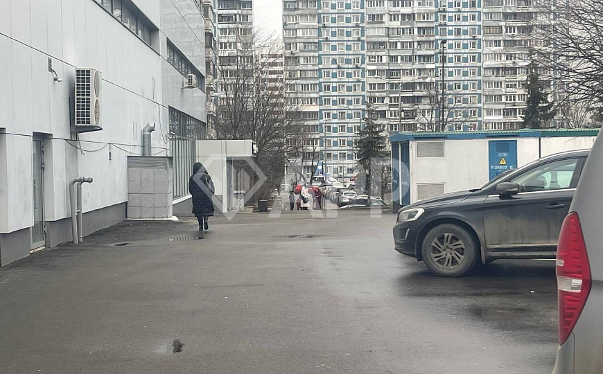 Аренда помещения правильной формы на первом этаже торгового центра, 187 м² фото