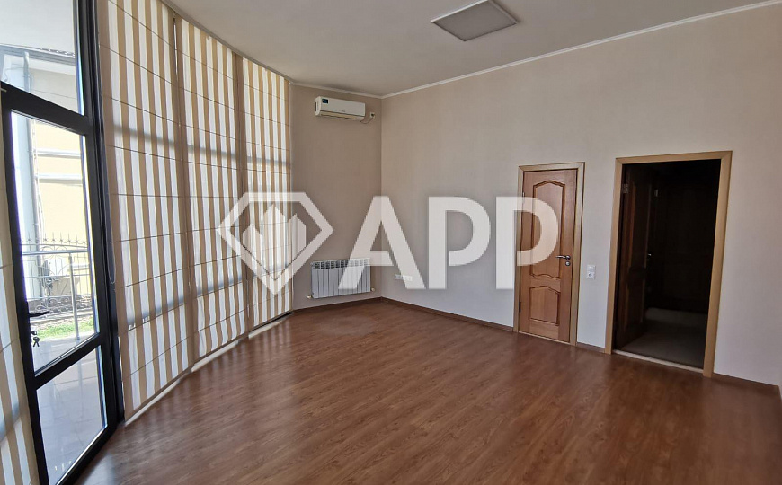 Продам бизнес-центр/офисный центр, 1 554 м² фото