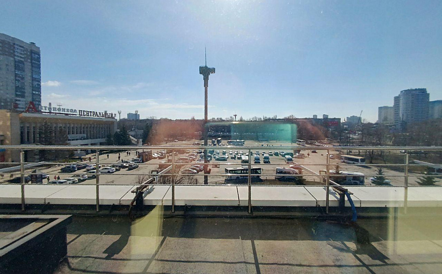 Аренда офиса 210 м² на первой линии главной магистрали города фото