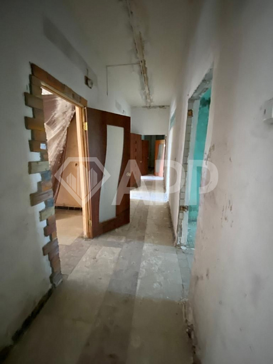 Отдельно стоящие здания 2051,7 м² с зу 1894 м²  фото