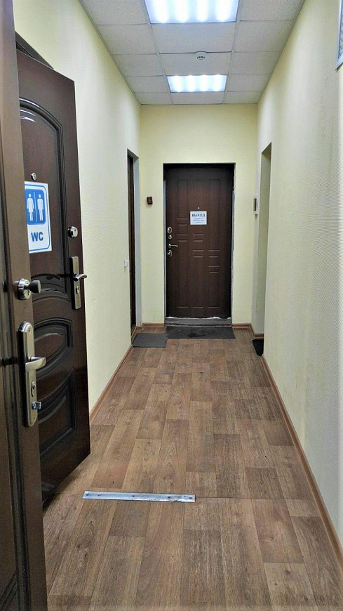 Продажа помещения свободного назначения с арендаторами, 105 м² фото