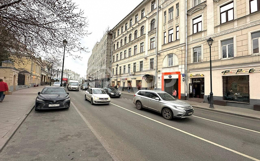 Предлагается в аренду помещение свободного назначения фото