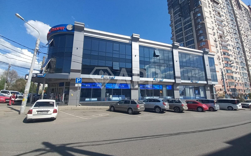 Сдам торговое помещение, 310 м² фото