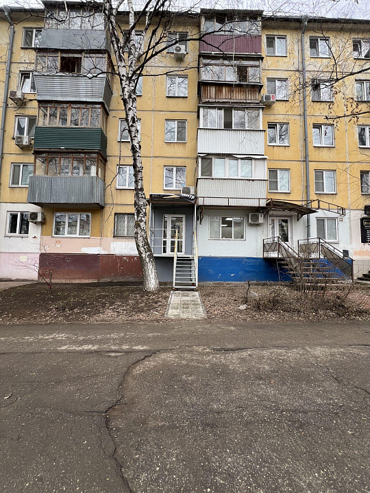 Продается помещение свободного назначения 57.6м2 с арендаторами. фото