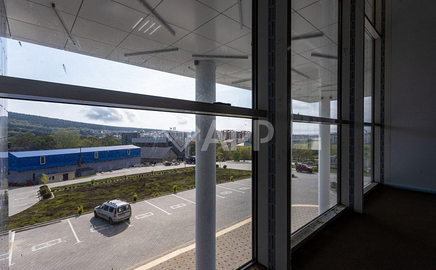 Сдам торговый центр, 1830 м² фото