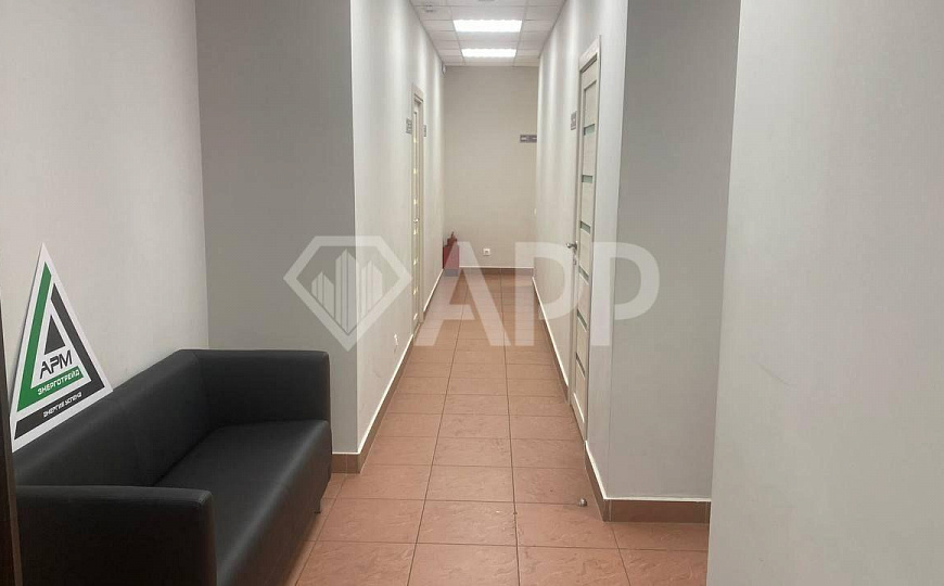 Сдам бизнес-центр/офисный центр, 215,2 м² фото