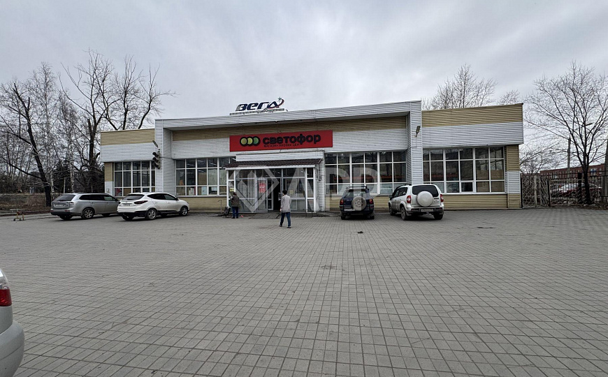 Здание с сетевым арендатором, 700 м² фото