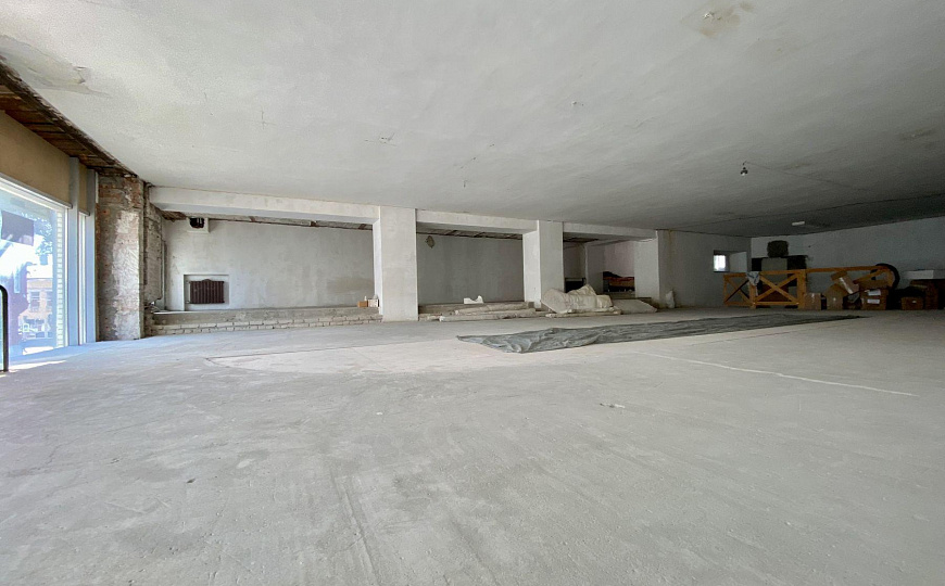 Помещение на 1 линии ул. Молодогвардейской, 380 м² фото