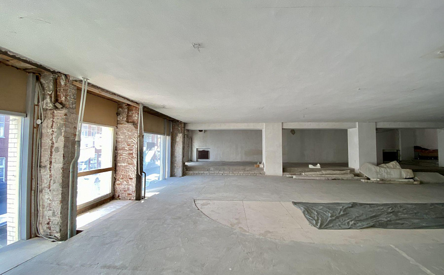 Помещение на 1 линии ул. Молодогвардейской, 380 м² фото