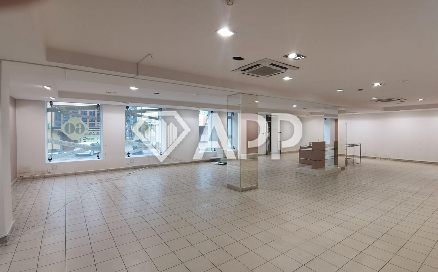 Продаю помещение свободного назначения, 1 750 м² фото