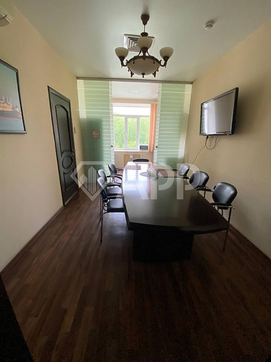 Блок-офис 428м² бизнес класса с мебелью и парковкой фото
