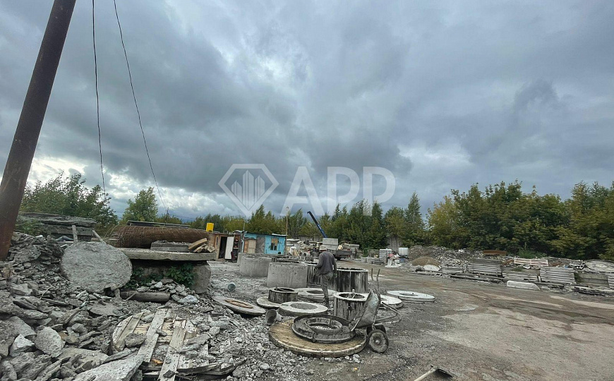 Продам складской комплекс с арендаторами фото