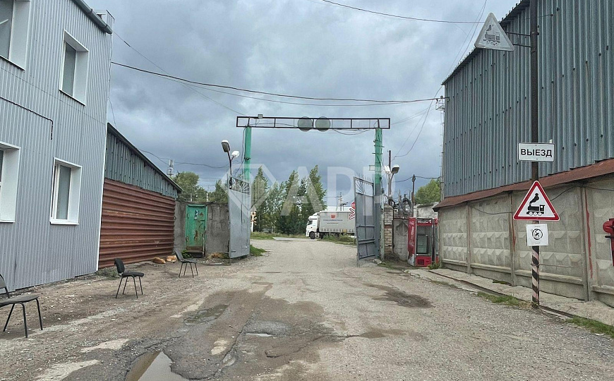 Продам складской комплекс с арендаторами фото