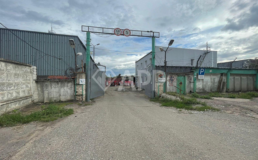 Продам складской комплекс с арендаторами фото