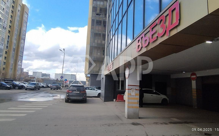 Продаю машиноместо на паркинге ЖК Победа фото