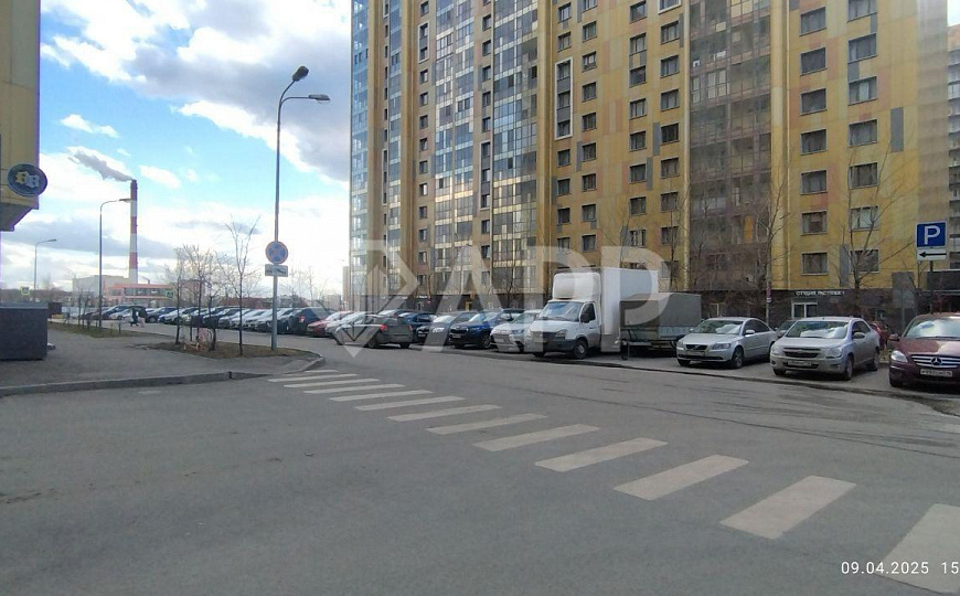 Продаю машиноместо на паркинге ЖК Победа фото