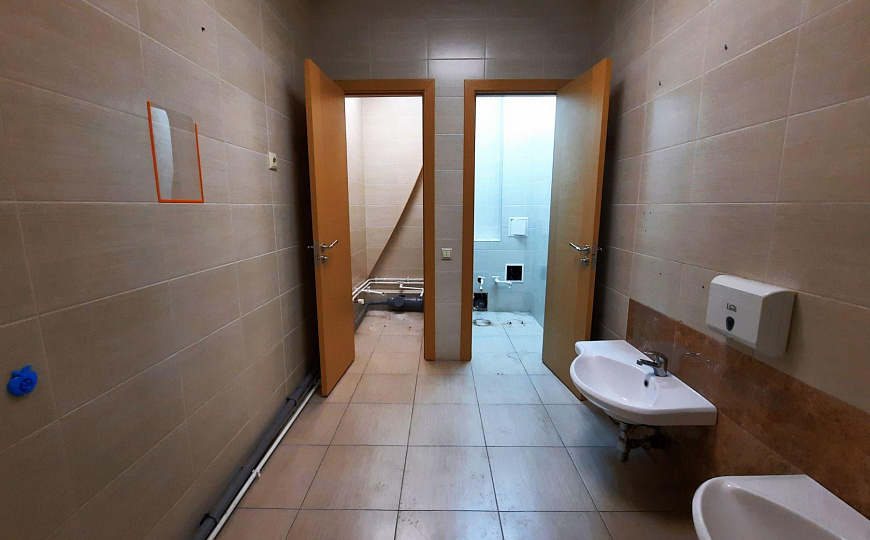 Сдам помещение свободного назначения, 212 м² фото