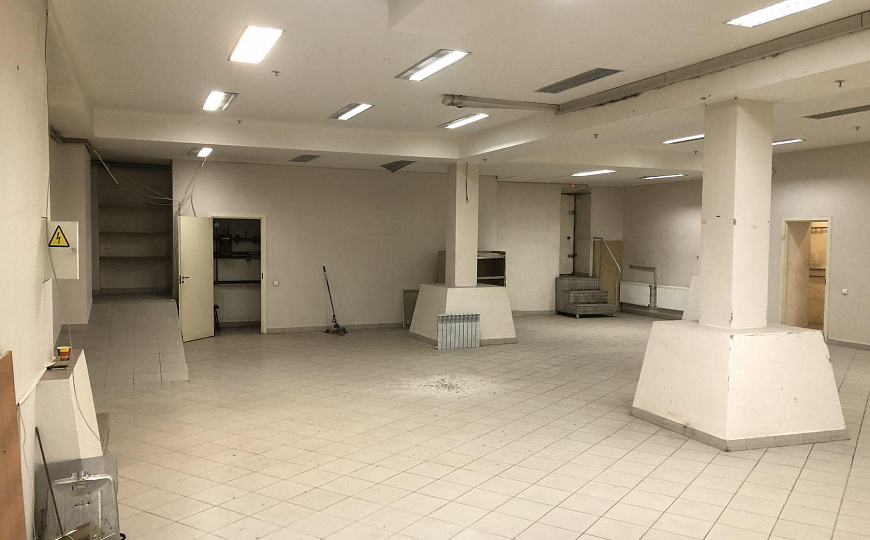 Сдам в аренду помещение на первой линии, 180 м² фото
