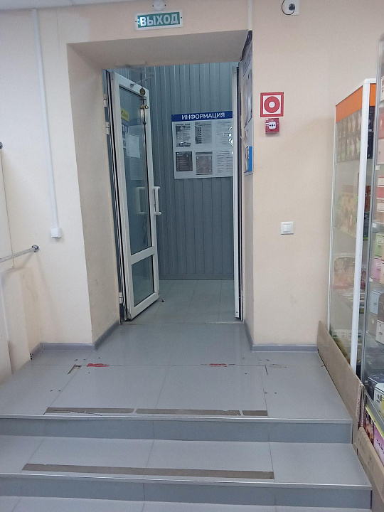 Сдаются площади в торговом центре на" Семи ветрах", от 10 м² фото