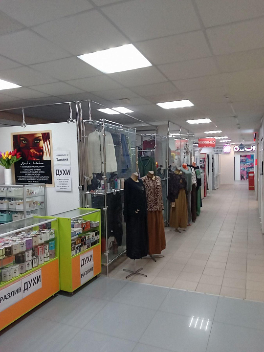 Сдаются площади в торговом центре на" Семи ветрах", от 10 м² фото