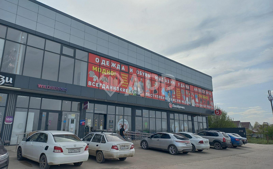 Продам готовый арендный бизнес, 1/2 долю помещения 500 кв м в торговом центре фото
