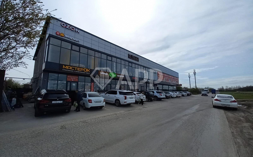 Продам готовый арендный бизнес, 1/2 долю помещения 500 кв м в торговом центре фото