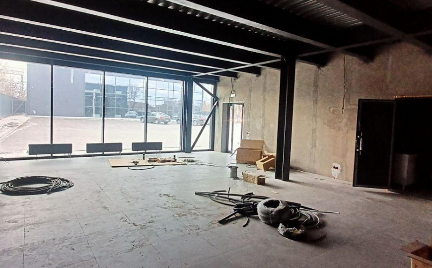 Аренда помещений свободного назначения, 77 м² фото