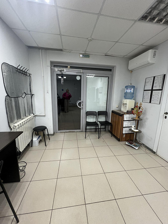 Продается Торговое помещение 31.7м2 с арендаторами около ТЦ Авроры . фото