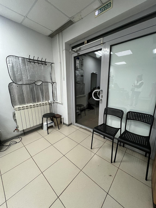 Продается Торговое помещение 31.7м2 с арендаторами около ТЦ Авроры . фото