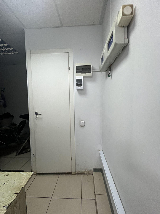 Продается Торговое помещение 31.7м2 с арендаторами около ТЦ Авроры . фото