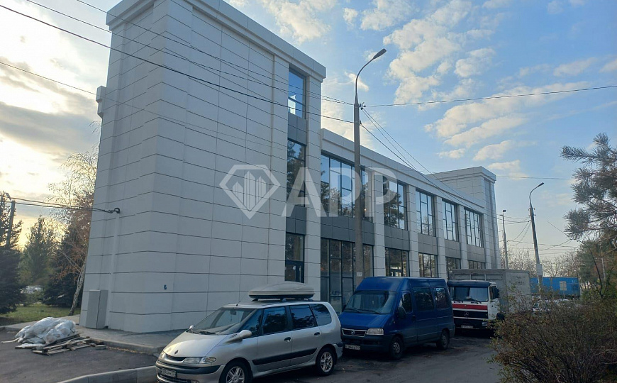Сдам торговое помещение, 180 м² фото