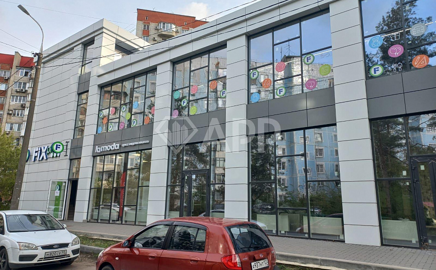 Сдам торговое помещение, 180 м² фото
